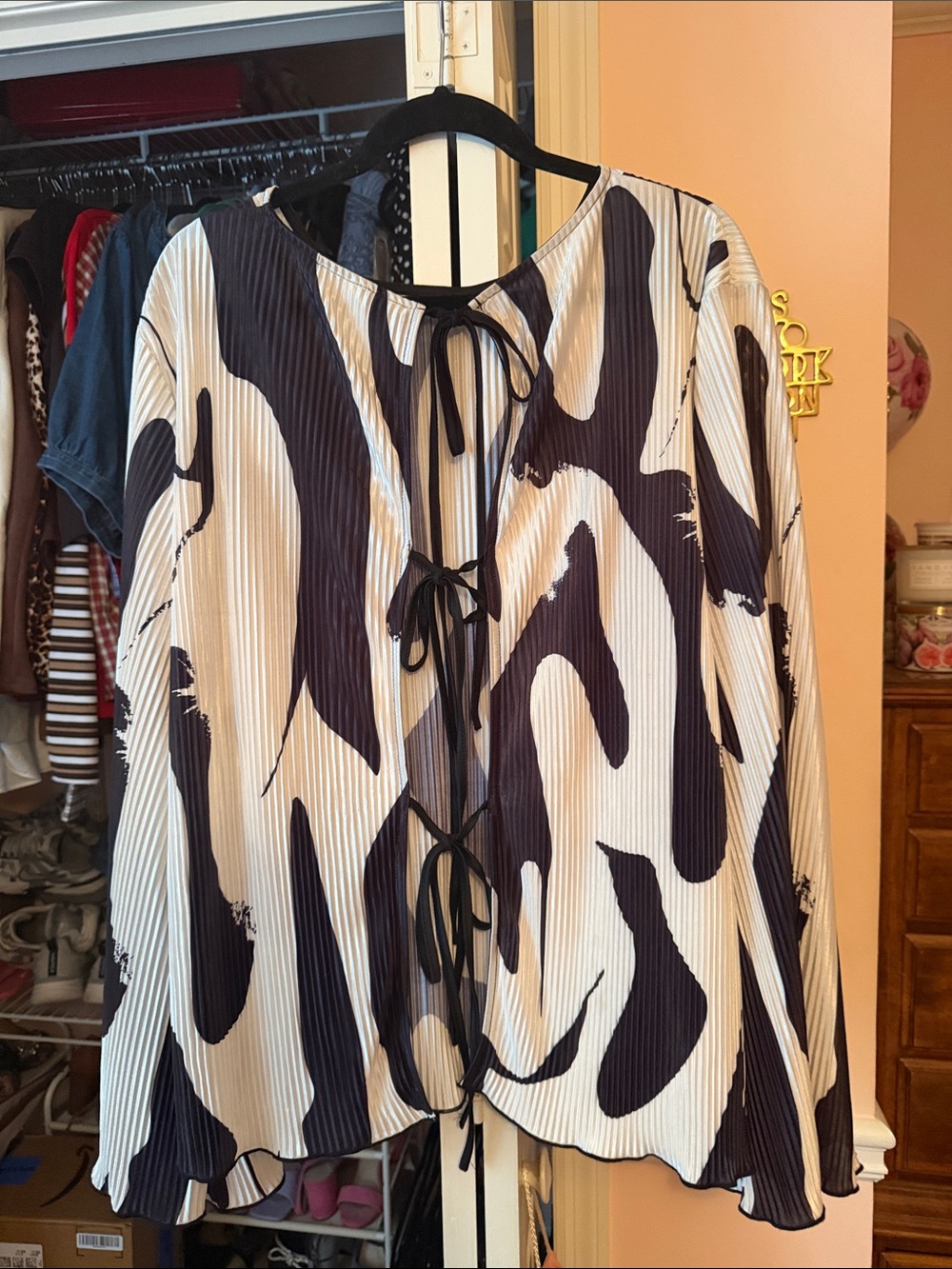 Women's Black and White Tie-Front Blouse